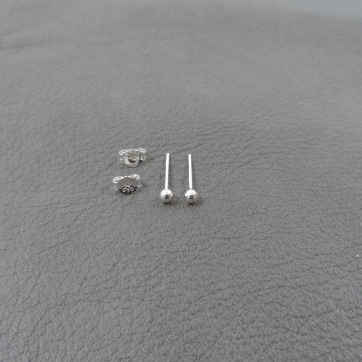 Ball Stud Earrings-3mm