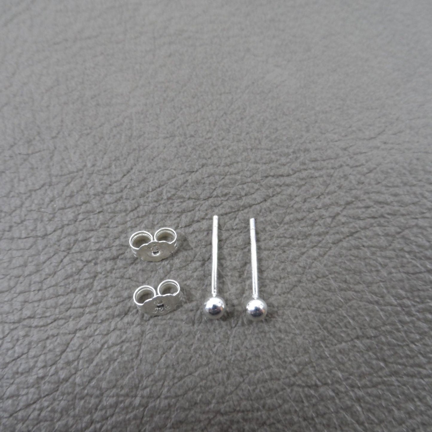 Ball Stud Earrings-3mm