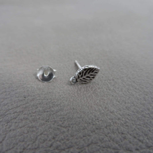 SINGLE Leaf Earring