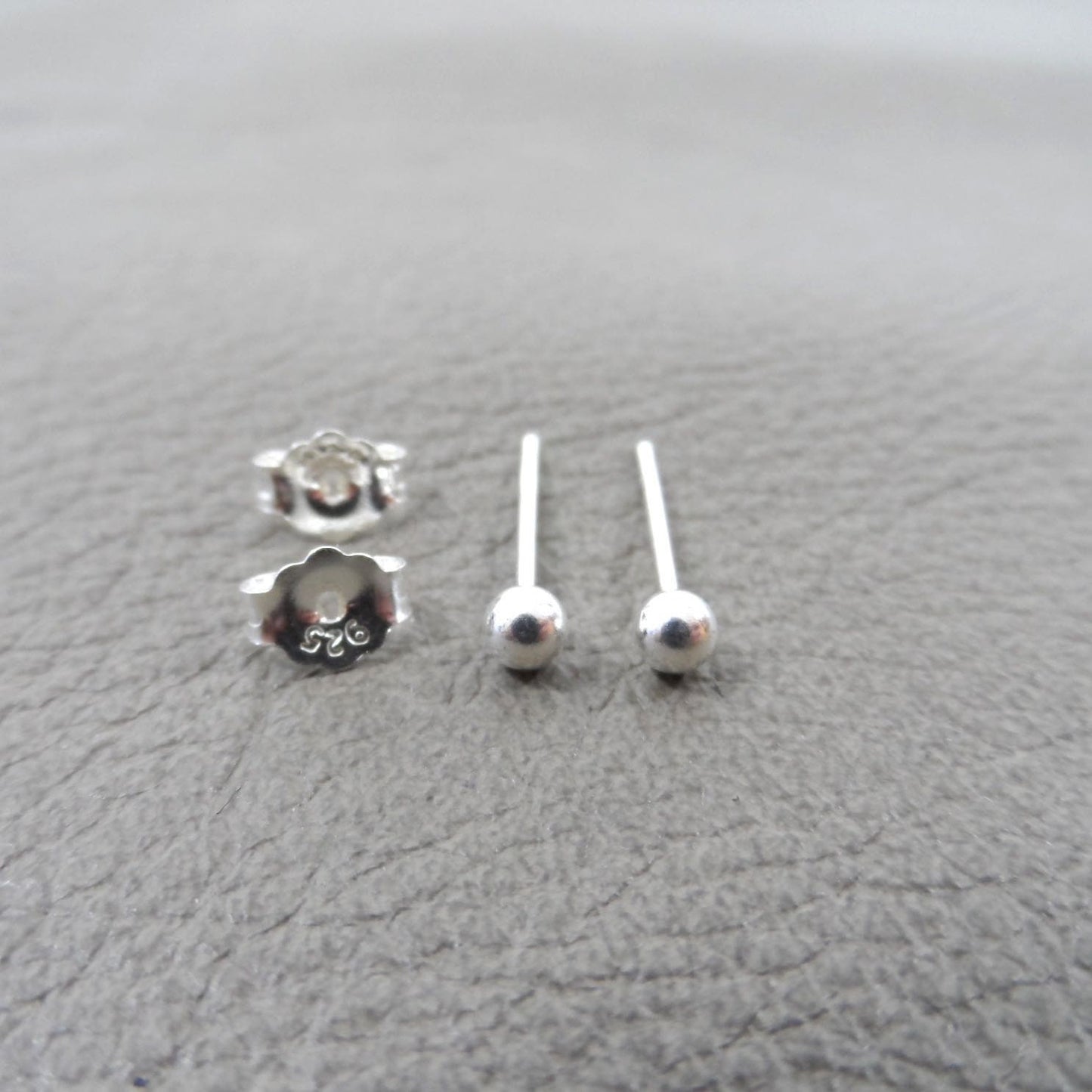 Ball Stud Earrings-3mm