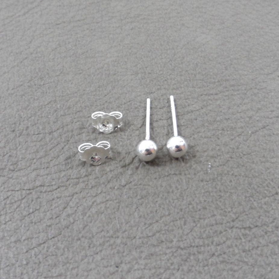 Ball Stud Earrings-4mm