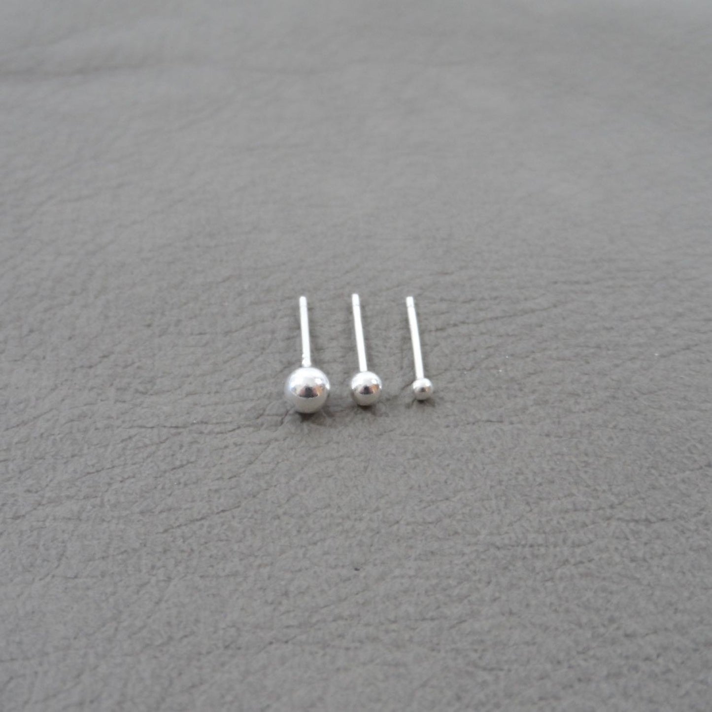 Set of 3 SINGLE Tiny Ball Studs-2,3,4mm