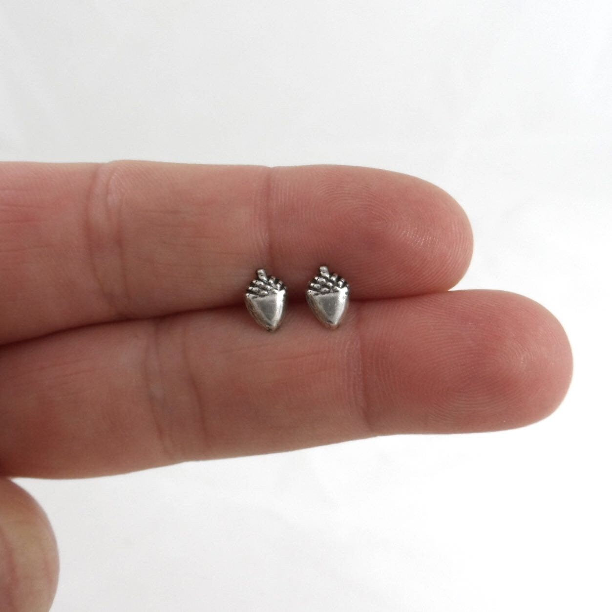 Tiny Acorn Earrings in Sterling Silver, Acorn Earrings, Acorn Studs, Cartilage Studs, Girls Earrings, Silver Studs, Dainty Earrings