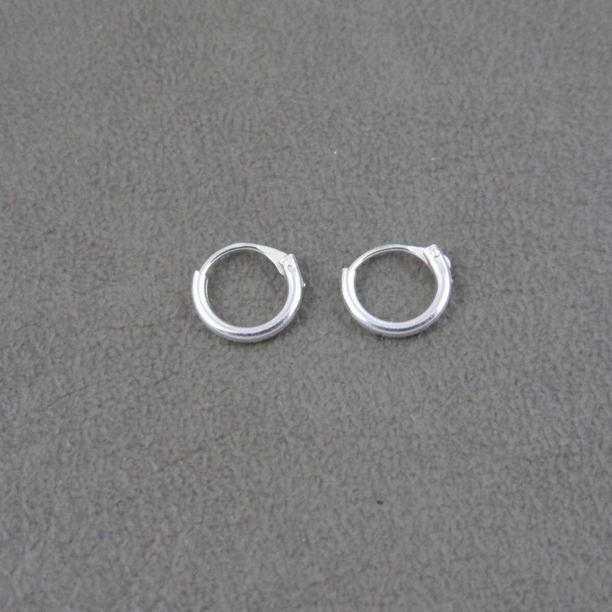 Hoop Earrings-8mm