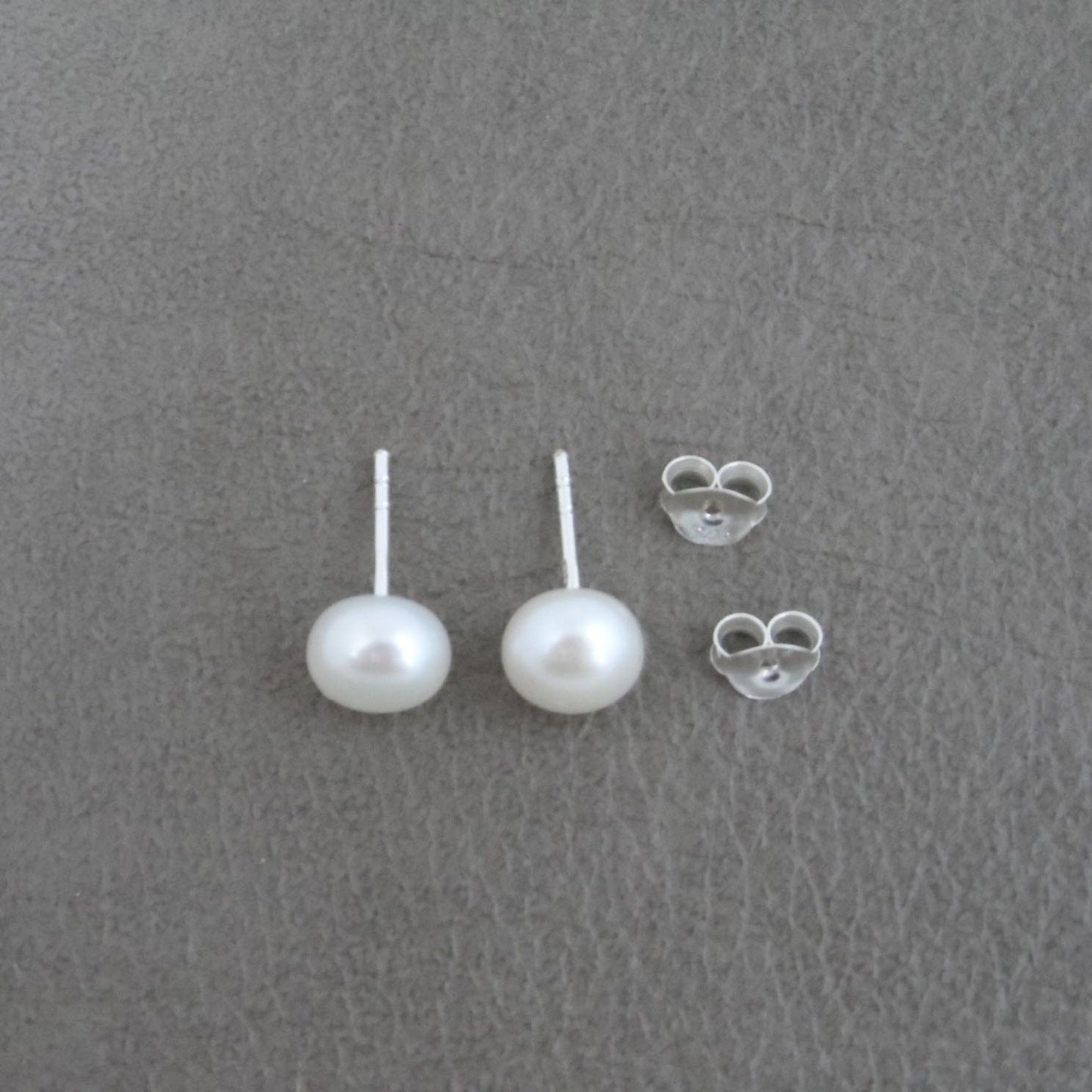 Freshwater Pearl Earrings-White