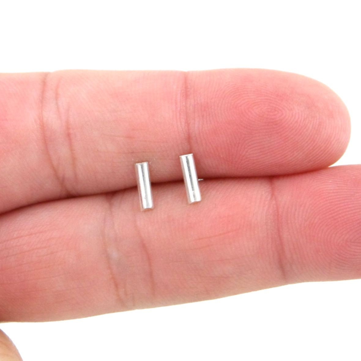 Bar Stud Earrings in Sterling Silver-7mm