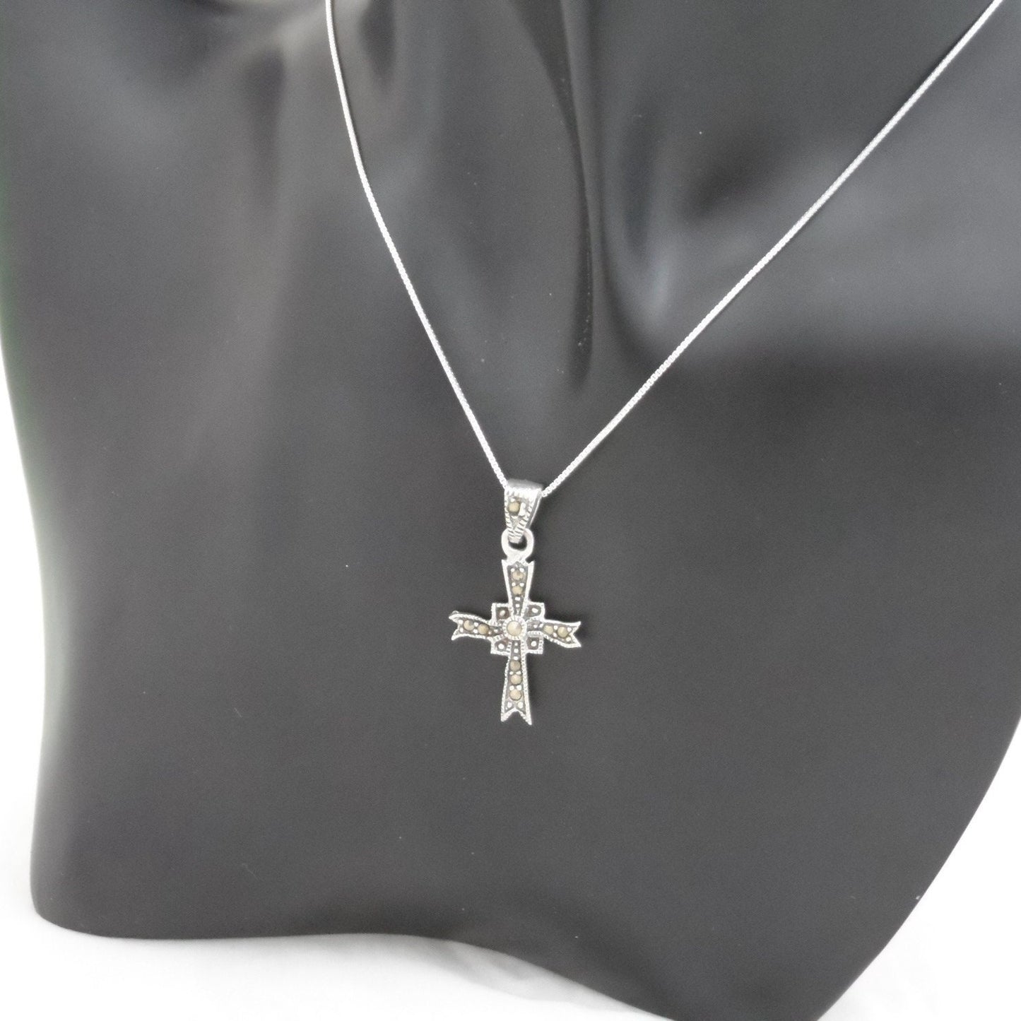 Cross Necklace in Sterling Silver