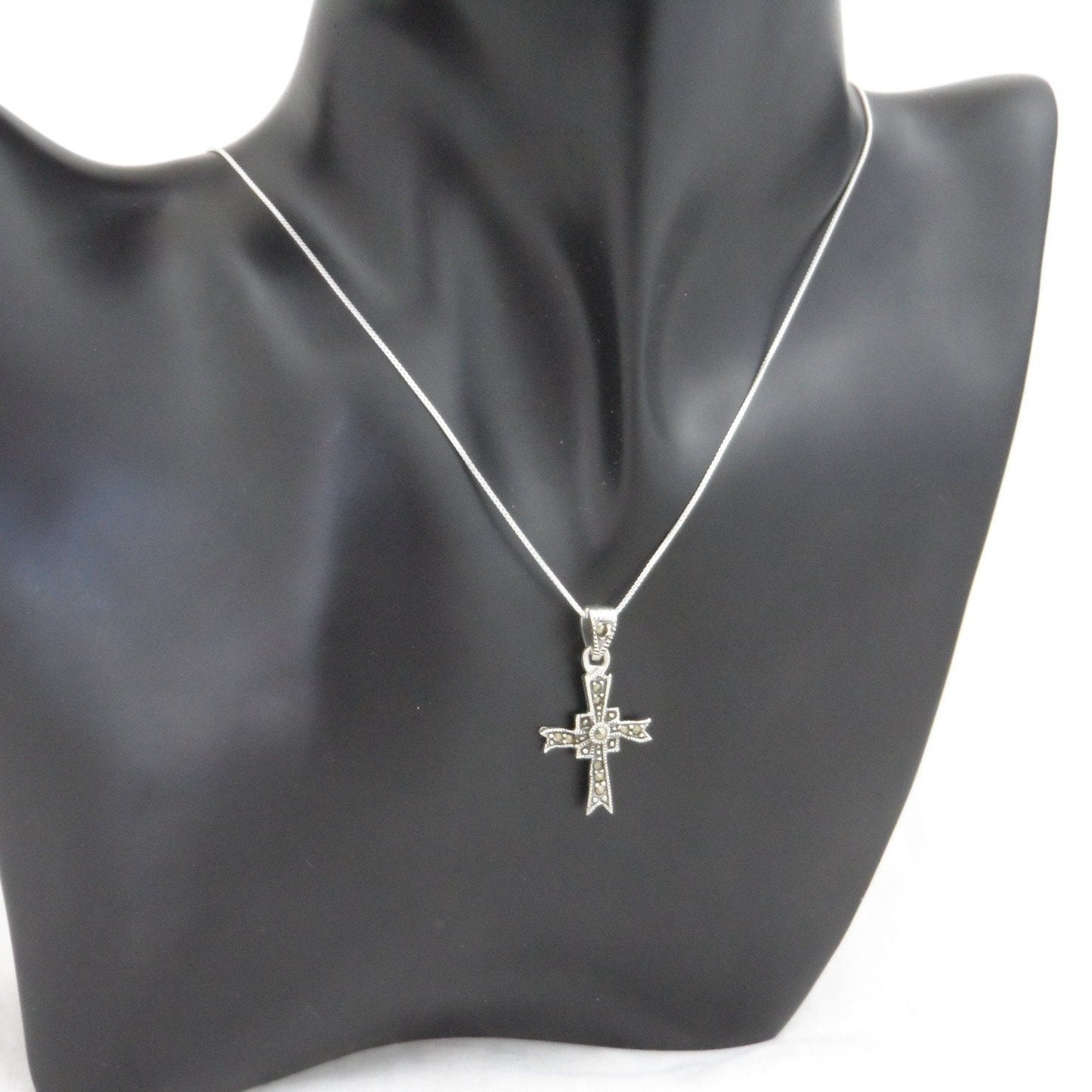 Cross Necklace in Sterling Silver