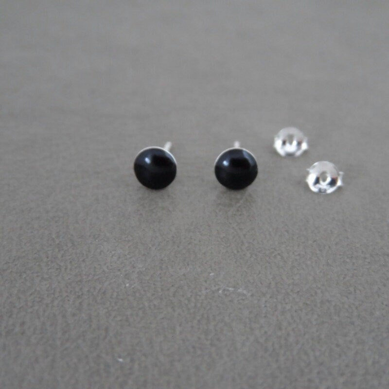 Black Onyx Earrings in Sterling Silver-6mm