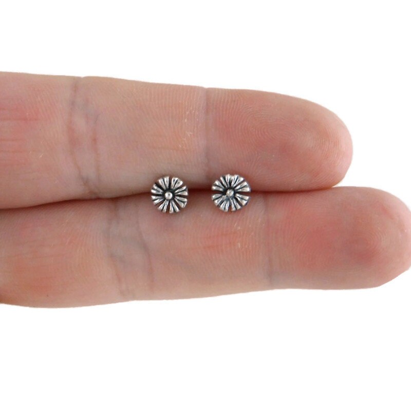 Daisy Earrings in Sterling Silver