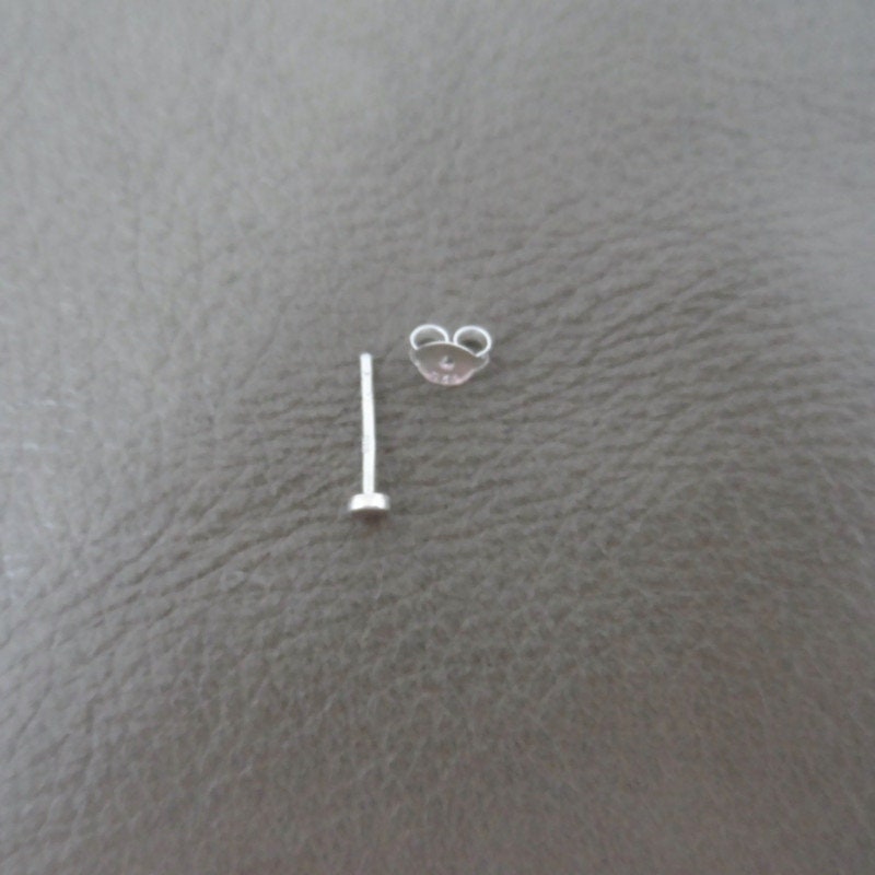 SINGLE Dot Earring in Sterling Silver