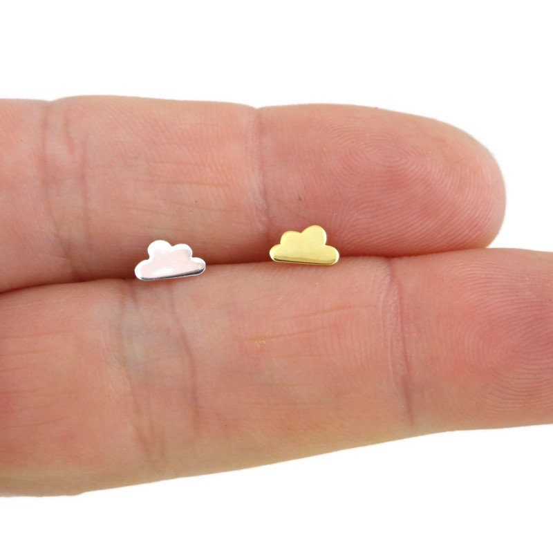 SINGLE-Tiny Cloud Earring in Sterling Silver