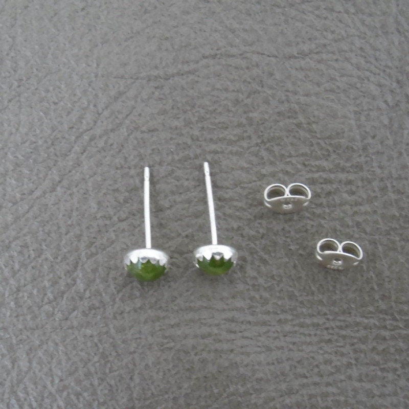 Peridot Earrings in Sterling Silver-5mm