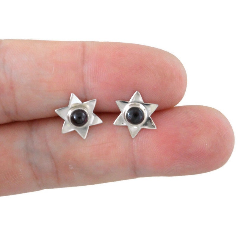 Garnet Star Earrings in Sterling Silver, Garnet Earrings, Star Earrings, Celestial Earrings, Garnet Studs,Gemstone Earrings,