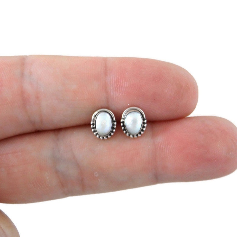 Pearl Oval Earrings in Sterling Silver