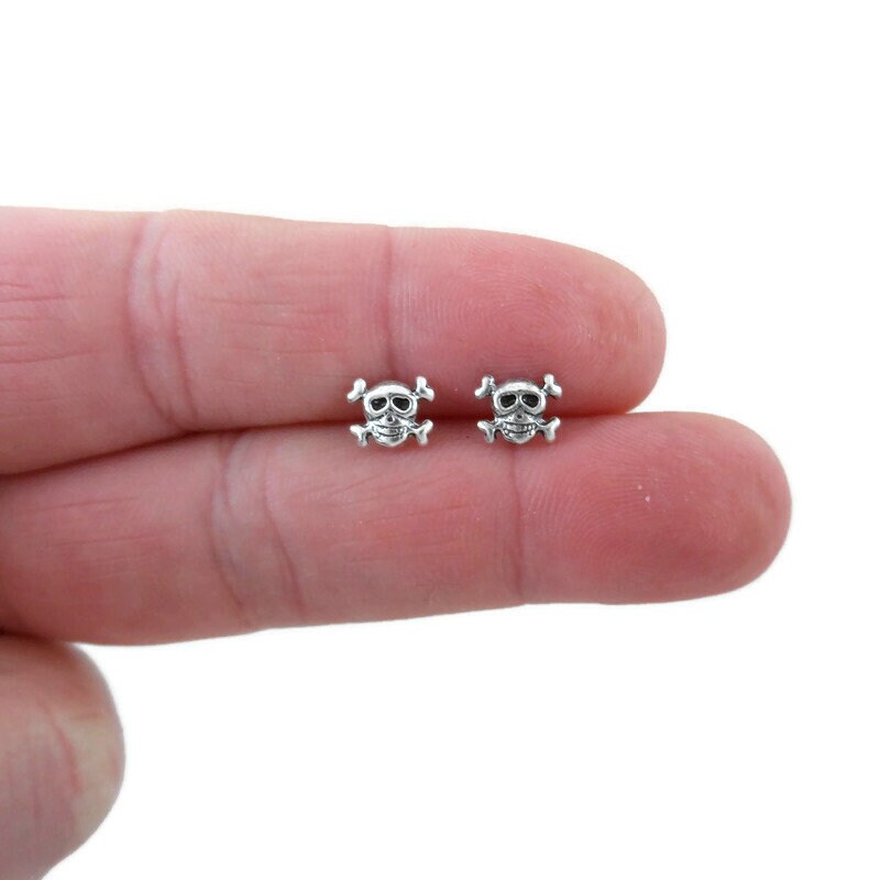 Tiny Skull & Crossbones Earrings in Sterling Silver, Skull Earrings, Silver Skull Earrings, Cartilage Studs, Skull Studs, Halloween Earrings