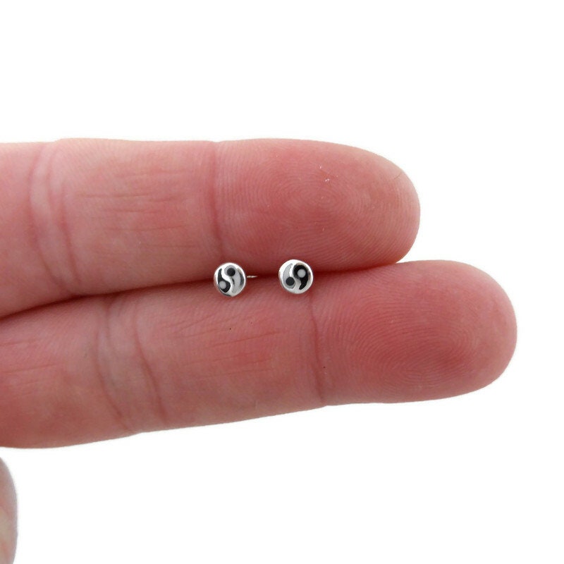 Yin Yang Earrings in Sterling Silver, Ying Yang Earrings,Yin Yang Studs, Tiny Studs, Cartilage Studs, Minimalist Earring, Yin Yang Jewelry